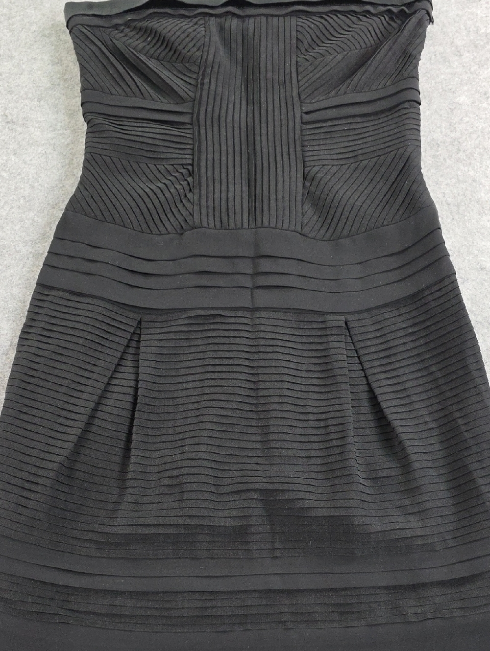 Diane Von Furstenberg 100% Silk Strapless Black Pleated Bandage Dress - Picture 3 of 9